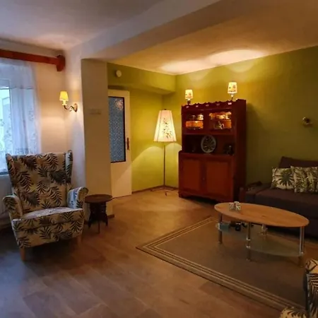 Holiday House Levousy * Kresin (Litomerice)
